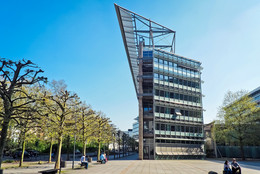 Modernes Bürogebäude